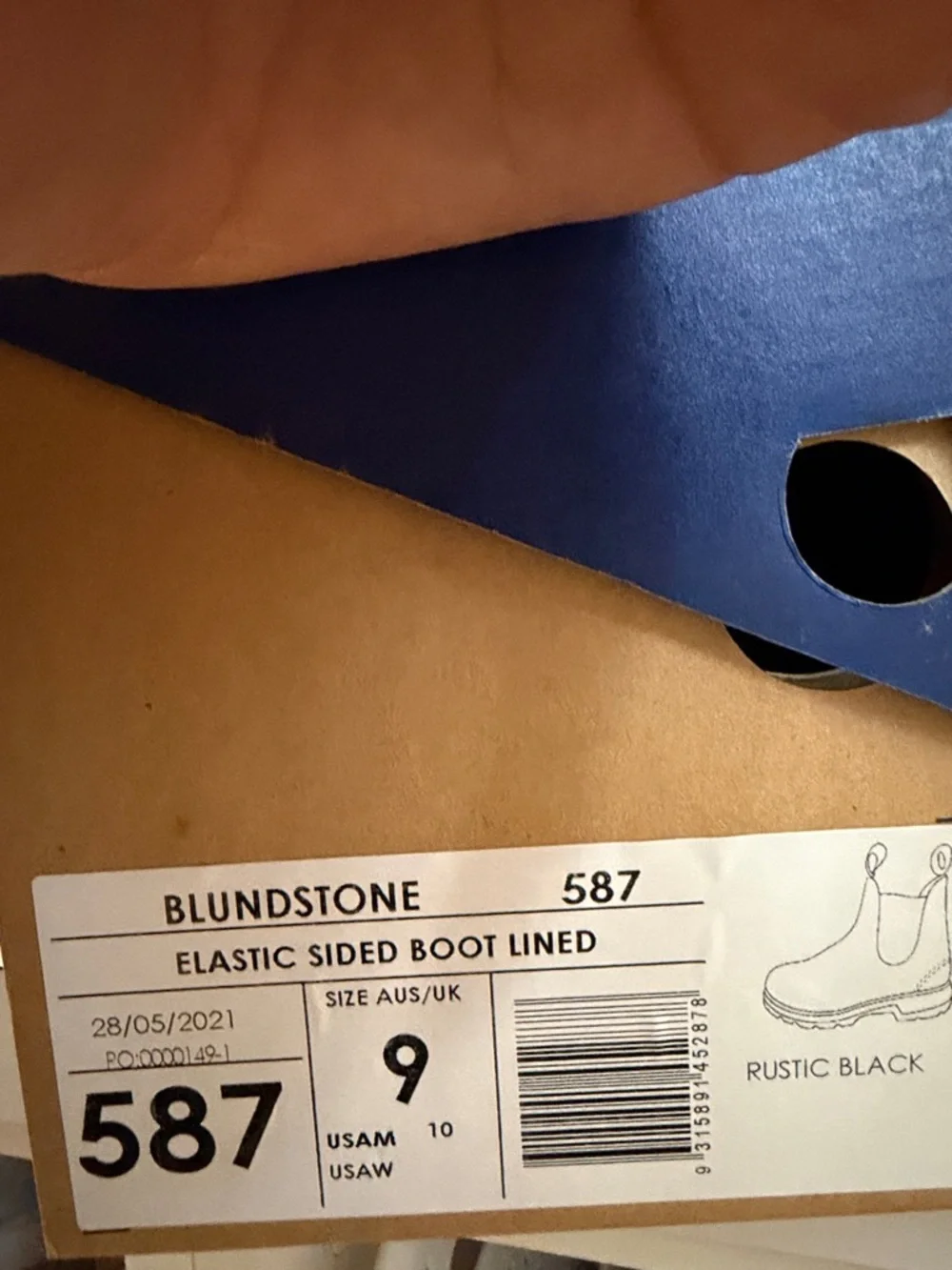 Blundstone Chelsea Boot in Charcoal Gray with Tan Pull Tabs
